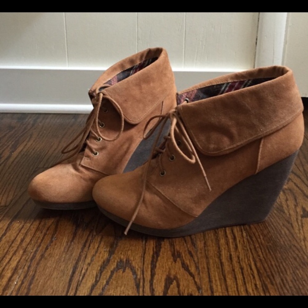 Baker Suede Boot wedges
